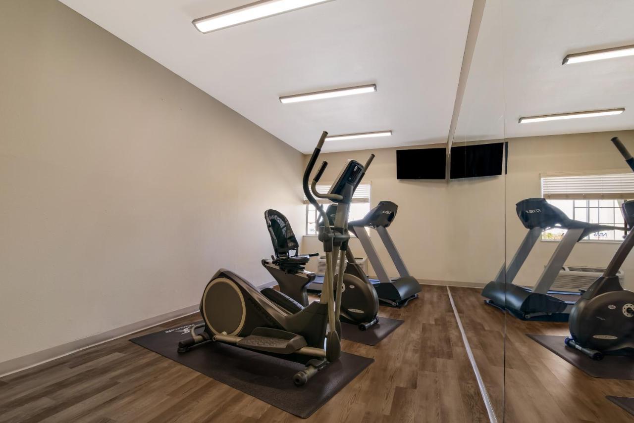 Surestay Plus Hotel By Best Western Топика Екстериор снимка