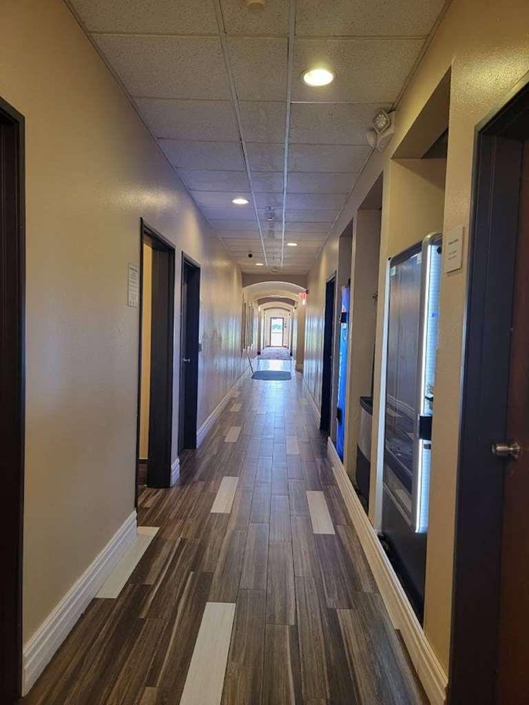 Surestay Plus Hotel By Best Western Топика Съоръжения снимка