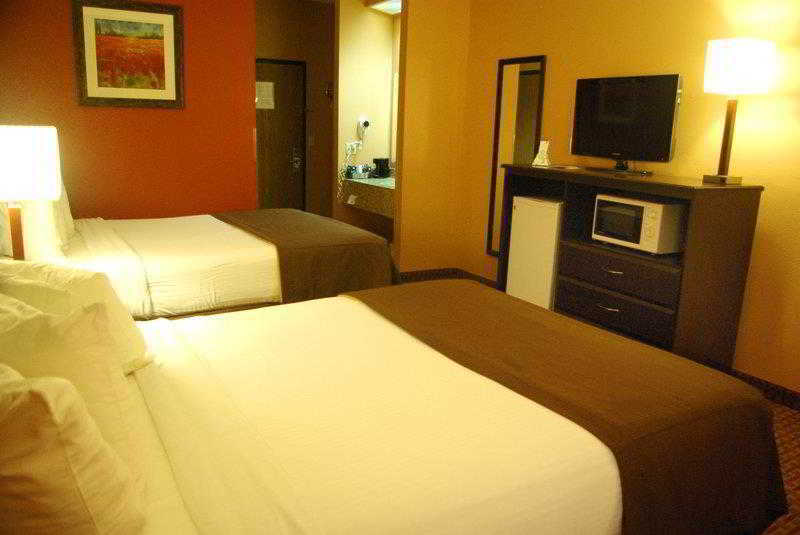 Surestay Plus Hotel By Best Western Топика Екстериор снимка