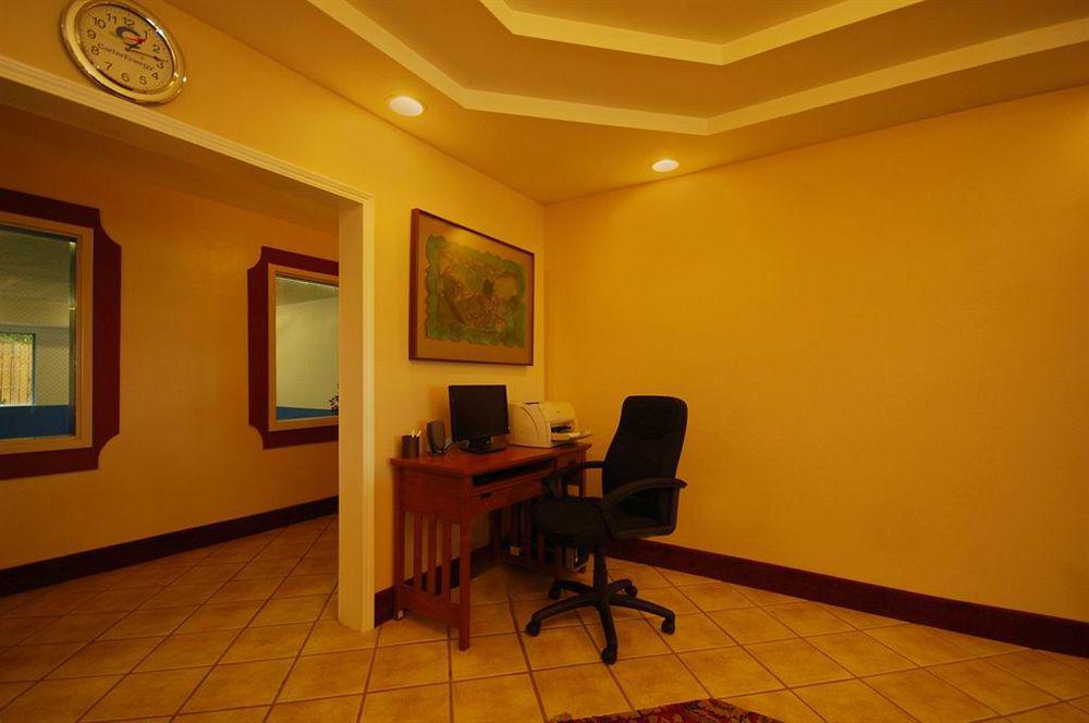Surestay Plus Hotel By Best Western Топика Съоръжения снимка